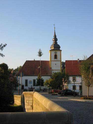 Gasthof Zur Krone Burghaslach Exterior foto
